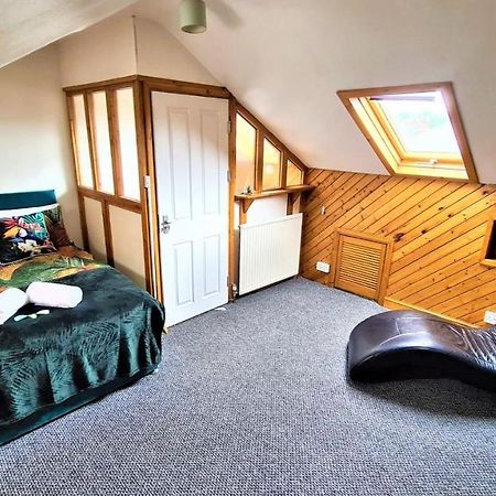 Lovely Spacious 5 Bedroom Home Near Chester City Centre Kültér fotó
